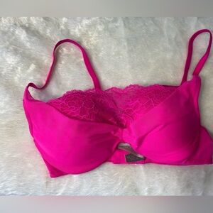 Victoria’s Secret 34C Pink Push-up
Sexy lace detail
Excellent Condition